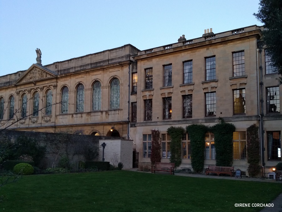 universidad de oxford_queens college