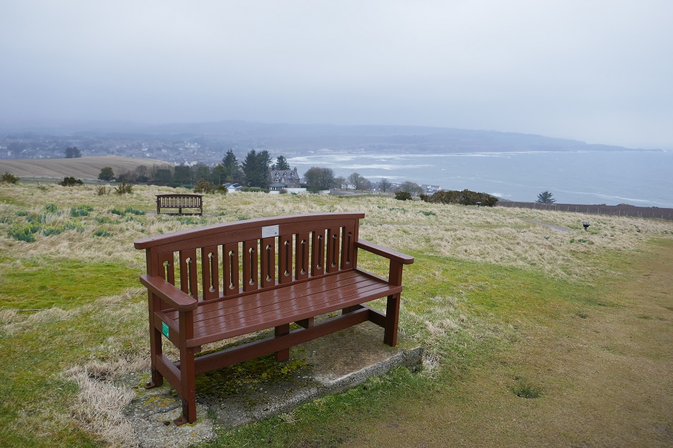 Memorial benches, los bancos en honor de fallecidos